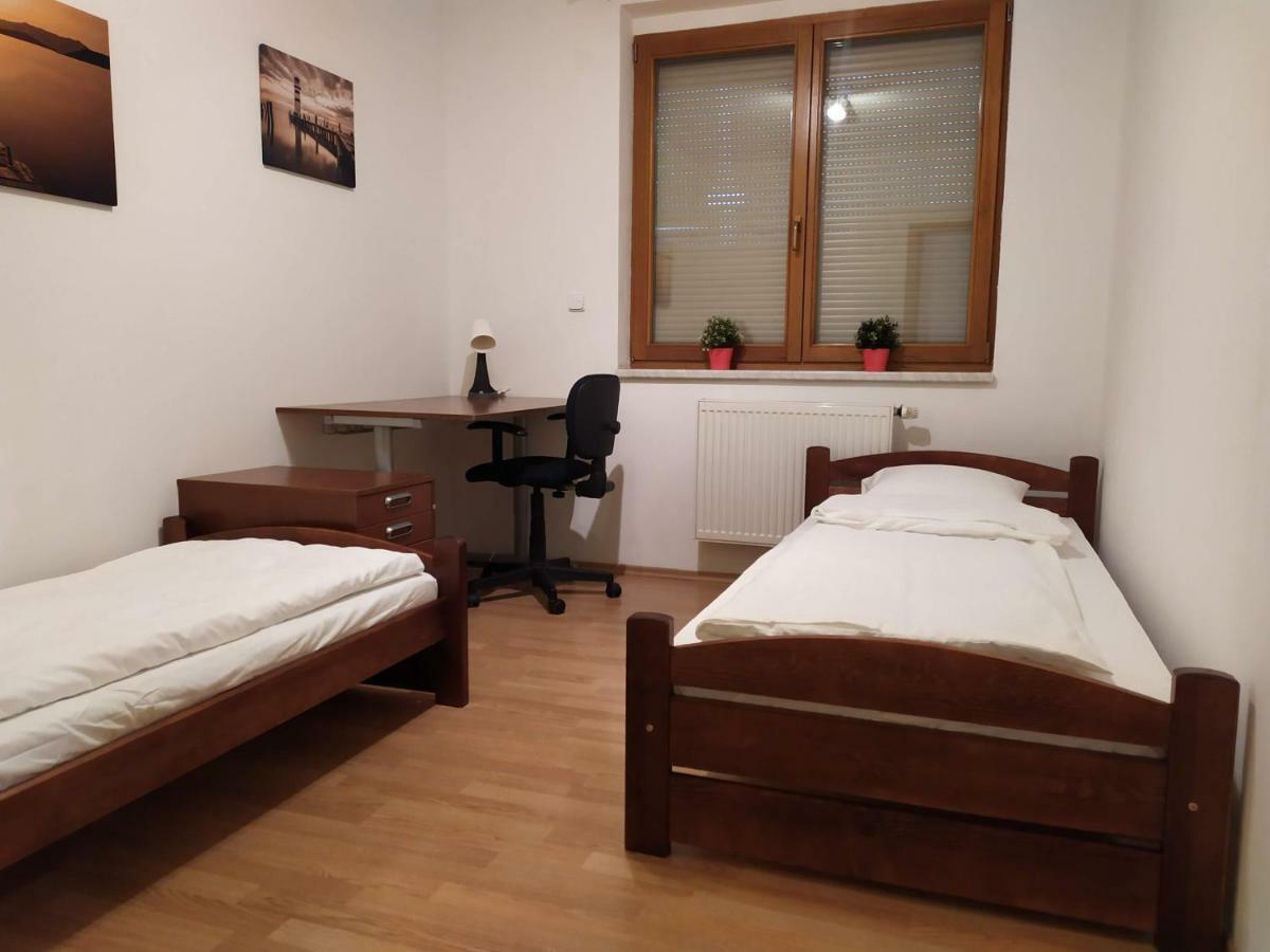 Kate & Jenny - Two-Level Apartment In The Old Town Bratislava Eksteriør bilde